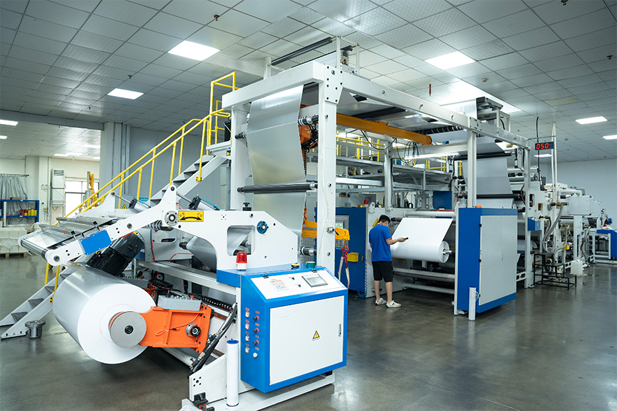 광택 있는 은색 PP