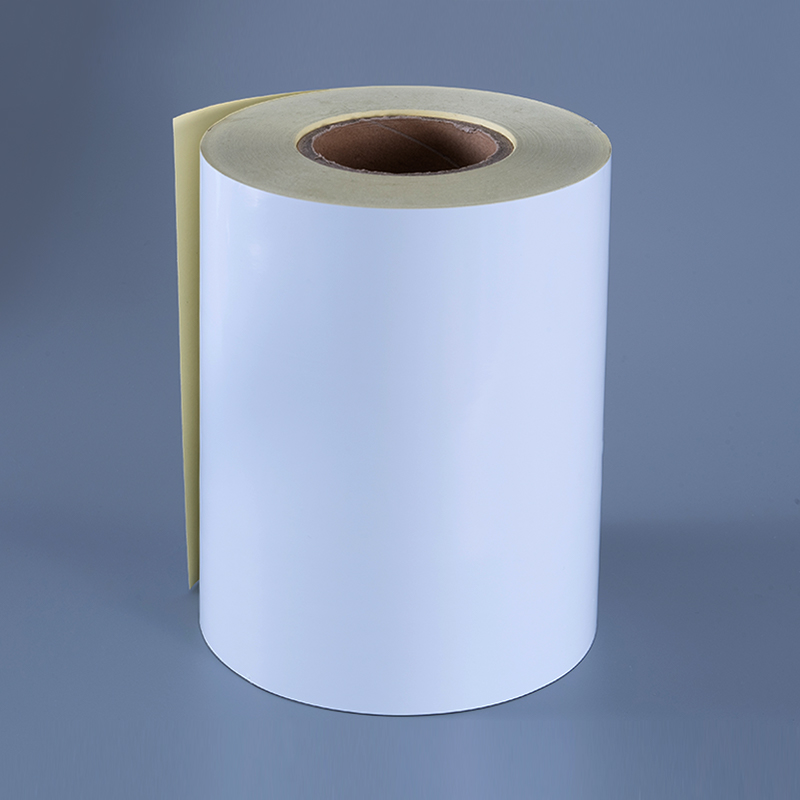 이동할 수 있는 접착제를 가진 50mic 광택 있는 백색 폴리에스테 필름 자동 접착 상표 알콜 저항하고 고열 저항하는