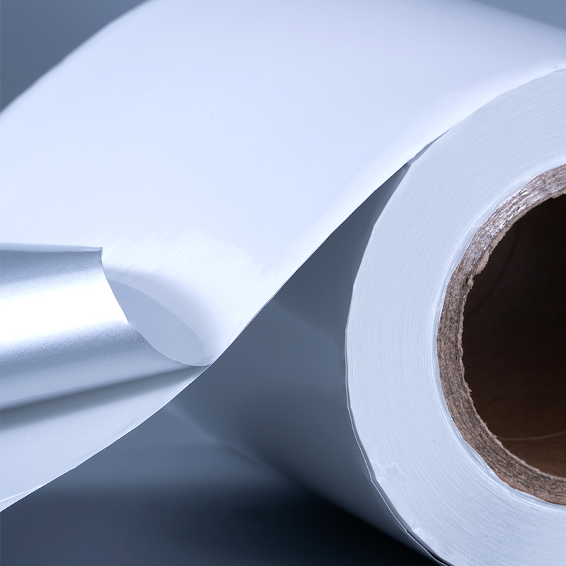 25mic 광택 있는 흰색 알루미늄 도금 폴리에스테르 필름 자체 접착 라벨(잉크젯 인쇄용 수성 아크릴 접착제 포함)