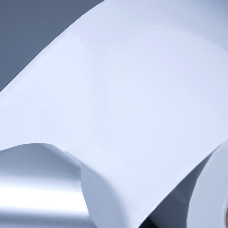 25mic 광택 있는 흰색 알루미늄 도금 폴리에스테르 필름 자체 접착 라벨(잉크젯 인쇄용 수성 아크릴 접착제 포함)