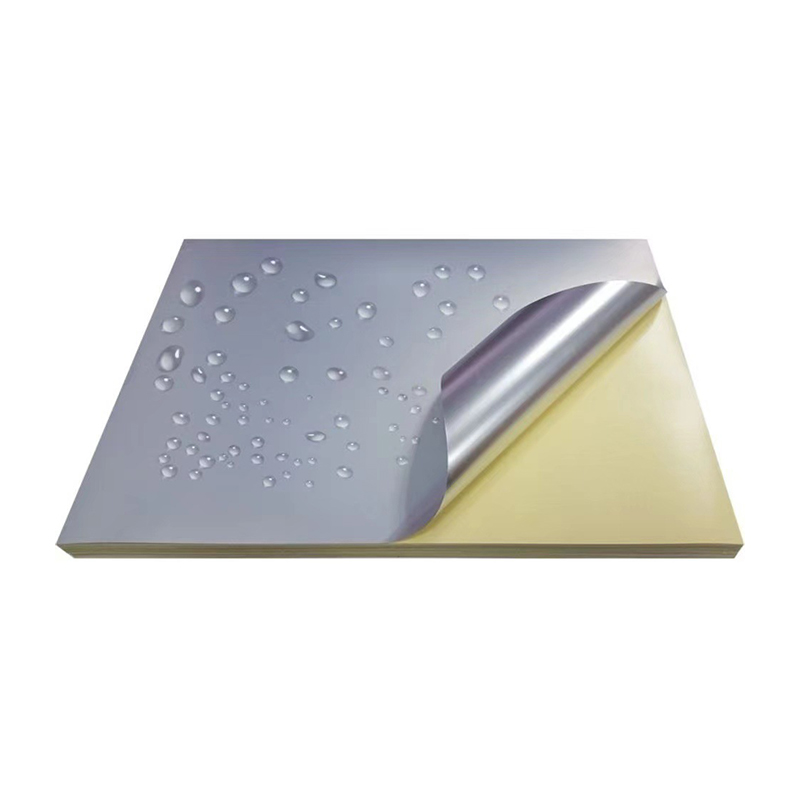 강력한 용제 접착제 및 유성 코팅이 적용된 50mic 매트 실버 PET 라벨 재료